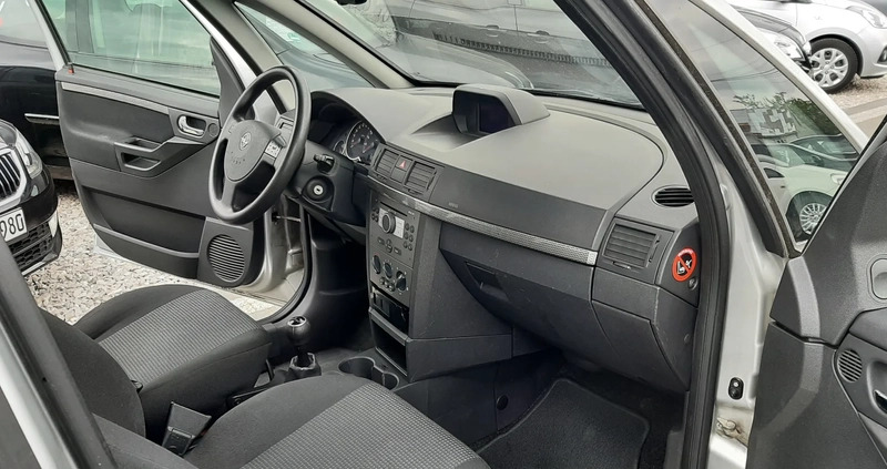 Opel Meriva cena 13999 przebieg: 250000, rok produkcji 2010 z Strzyżów małe 154